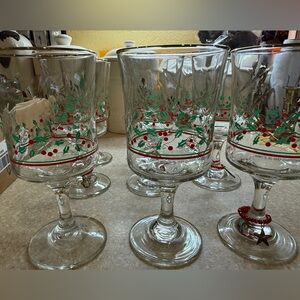 1980’s Arby’s Christmas Festive Holiday Holly Glass Goblets Wine Cups Set of 9
